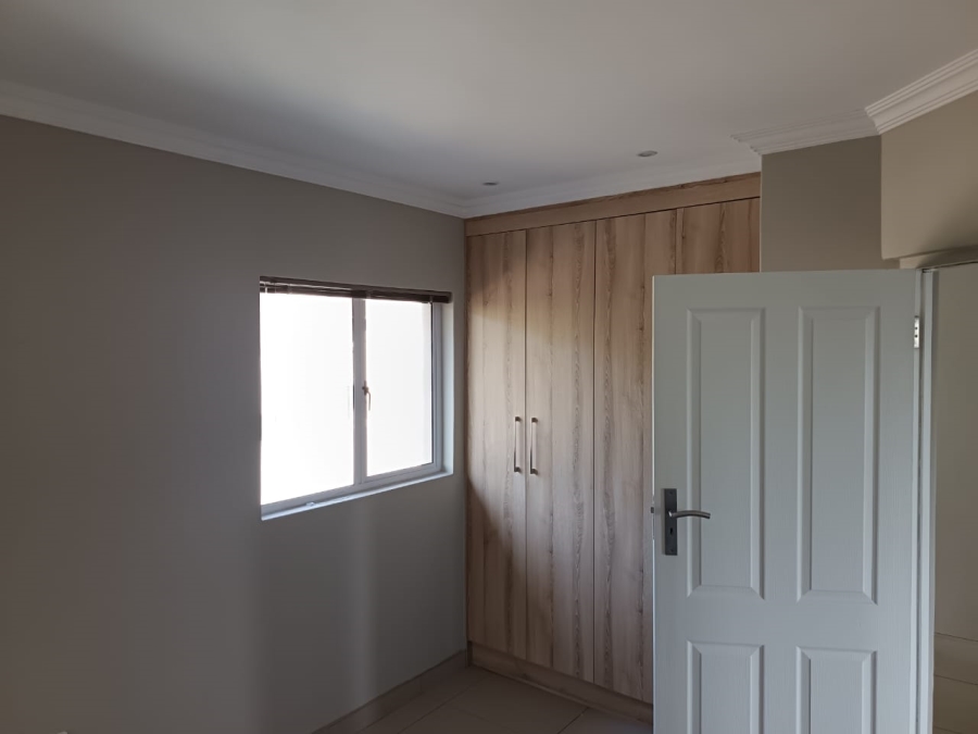 To Let 3 Bedroom Property for Rent in Somerton Estate Free State